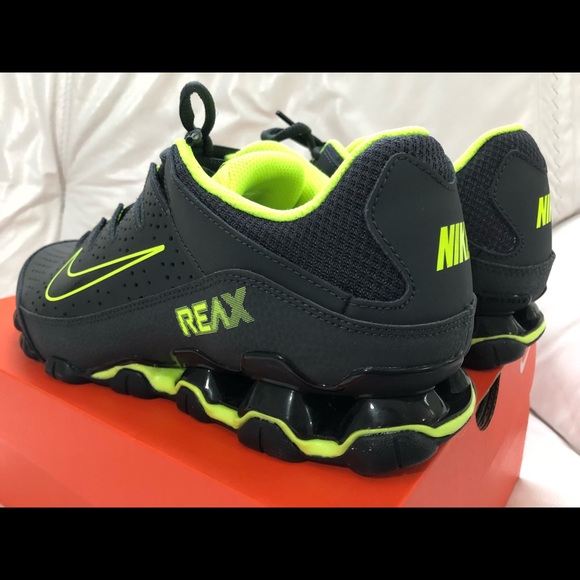 Nike Reax 8 TR Black Volt Size 9.5 New - Picture 4 of 8
